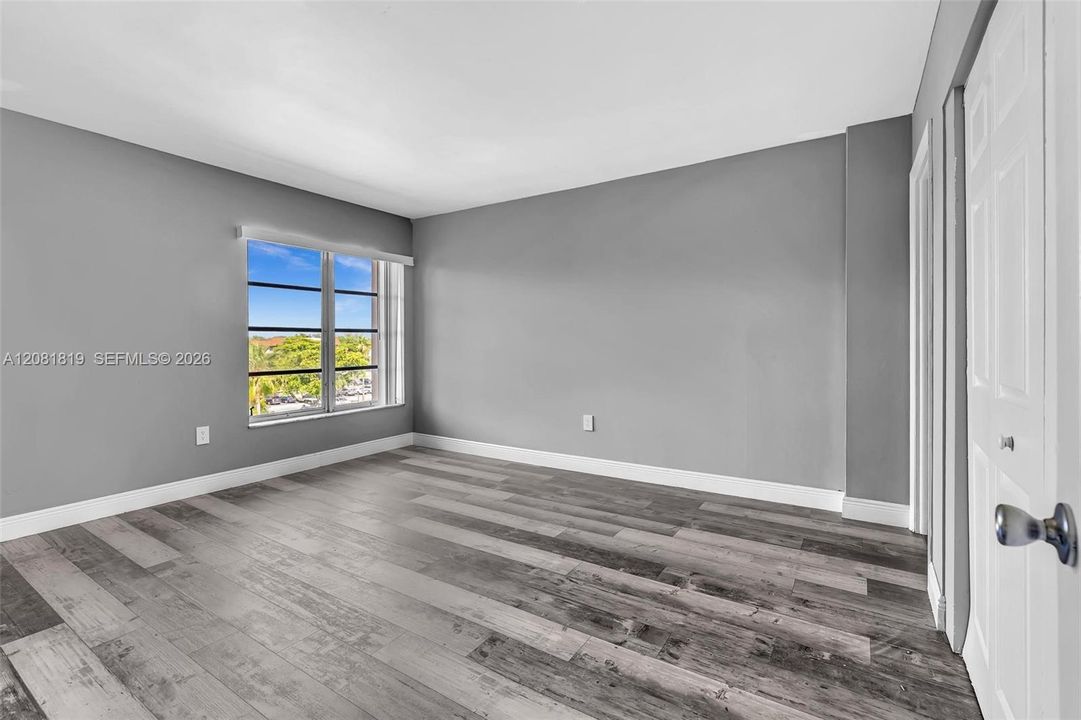 На продажу: $149,900 (2 спален, 2 ванн, 972 Квадратных фут)