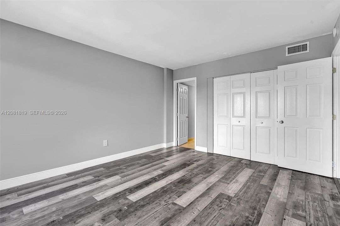 На продажу: $149,900 (2 спален, 2 ванн, 972 Квадратных фут)