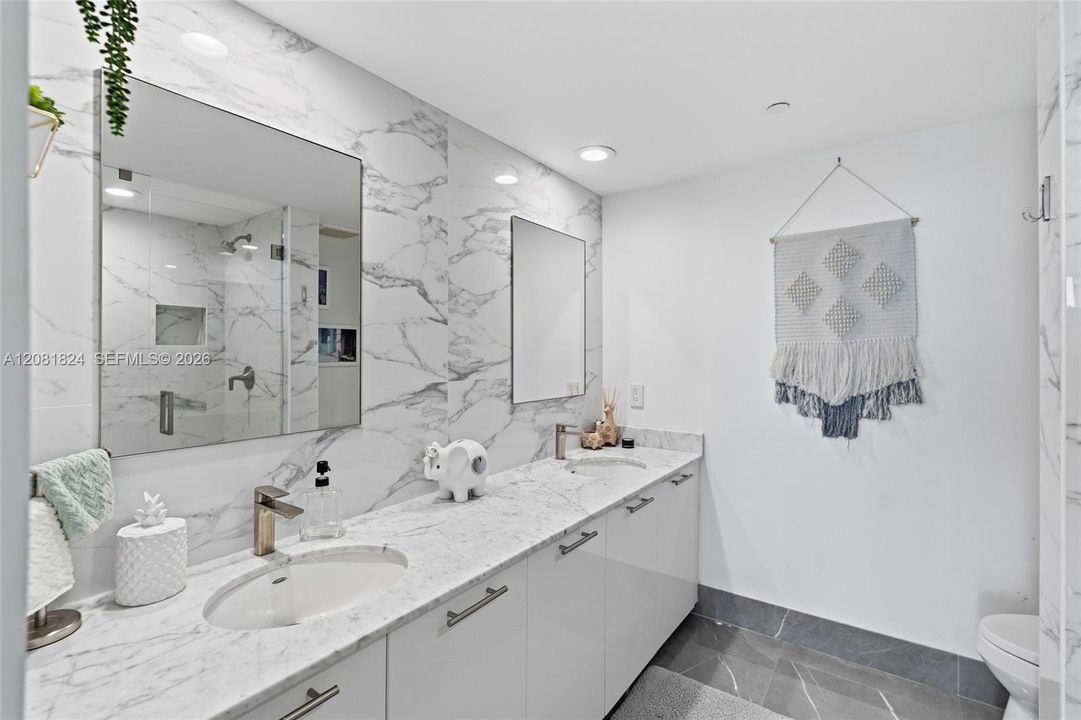En Venta: $1,095,000 (2 camas, 2 baños, 1278 Pies cuadrados)