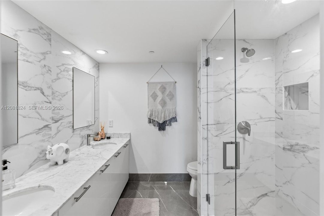 En Venta: $1,095,000 (2 camas, 2 baños, 1278 Pies cuadrados)