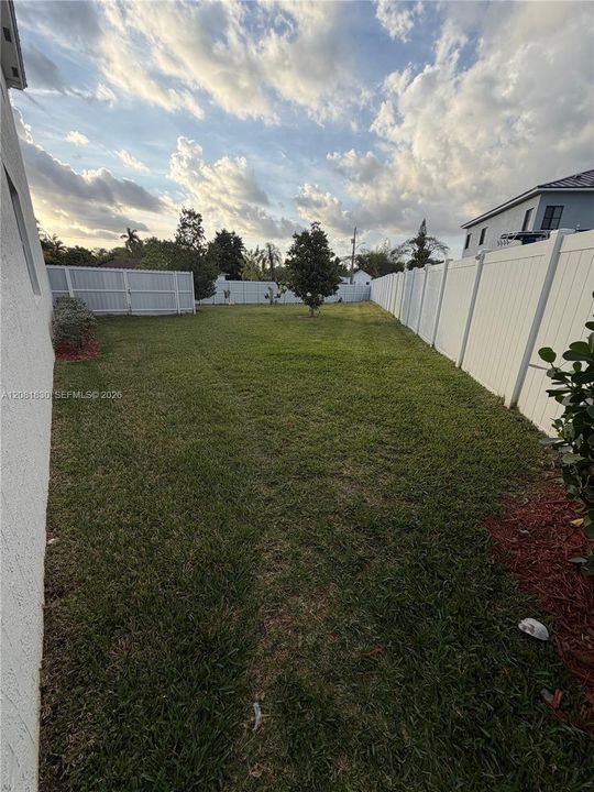 For Sale: $839,900 (5 beds, 3 baths, 2898 Square Feet)