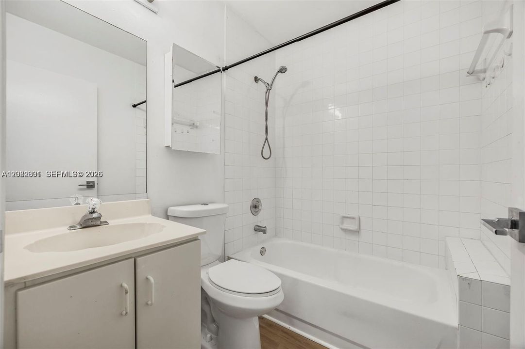 For Sale: $397,000 (3 beds, 2 baths, 1229 Square Feet)
