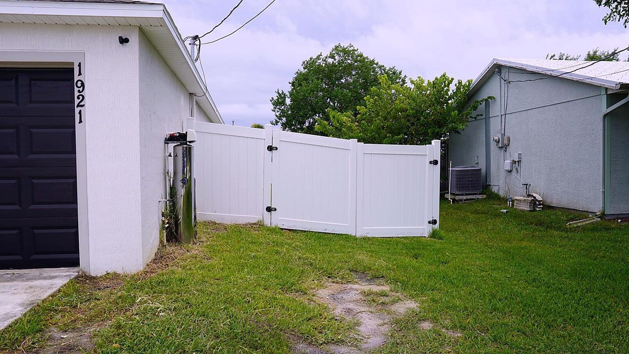 exterior-gate