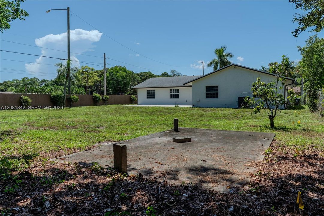 For Sale: $549,000 (3 beds, 2 baths, 1732 Square Feet)