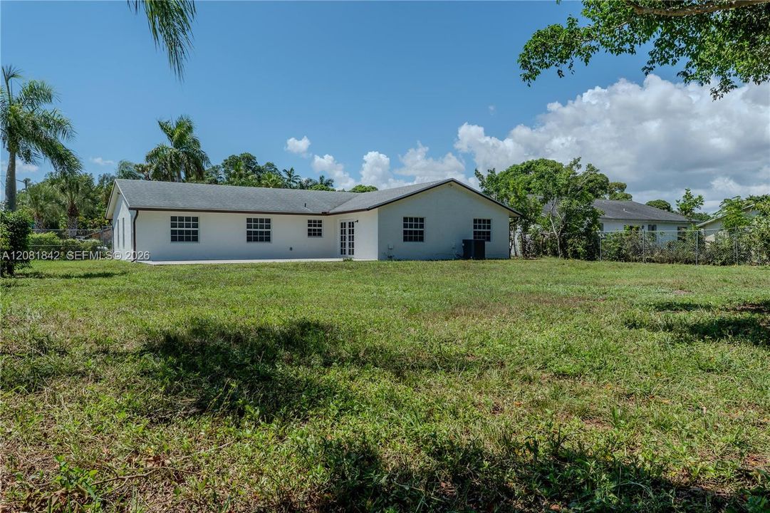 For Sale: $549,000 (3 beds, 2 baths, 1732 Square Feet)