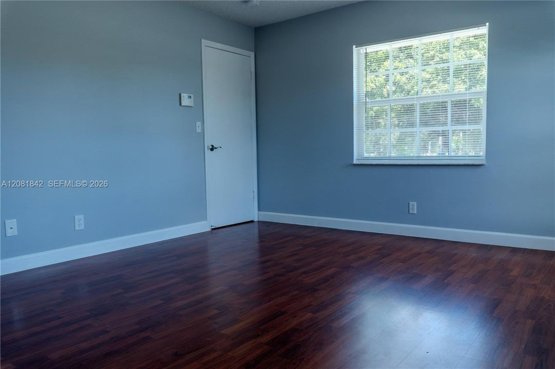 For Sale: $549,000 (3 beds, 2 baths, 1732 Square Feet)