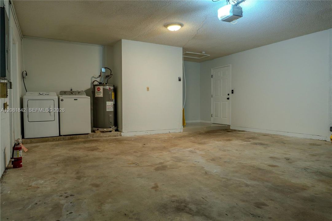 For Sale: $549,000 (3 beds, 2 baths, 1732 Square Feet)