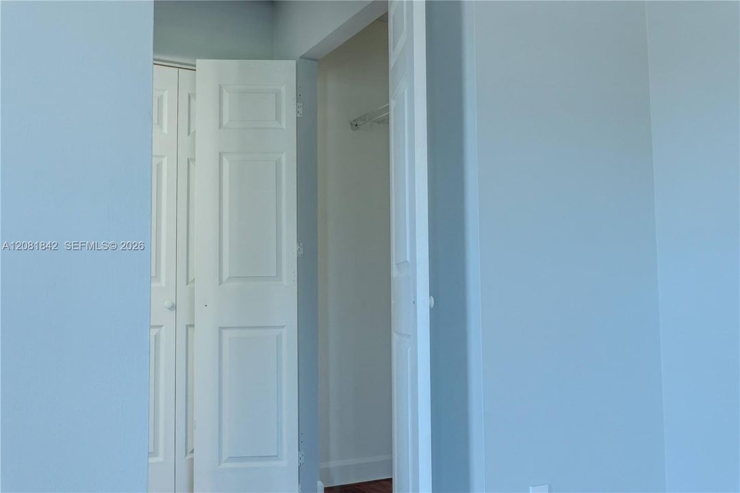 For Sale: $549,000 (3 beds, 2 baths, 1732 Square Feet)