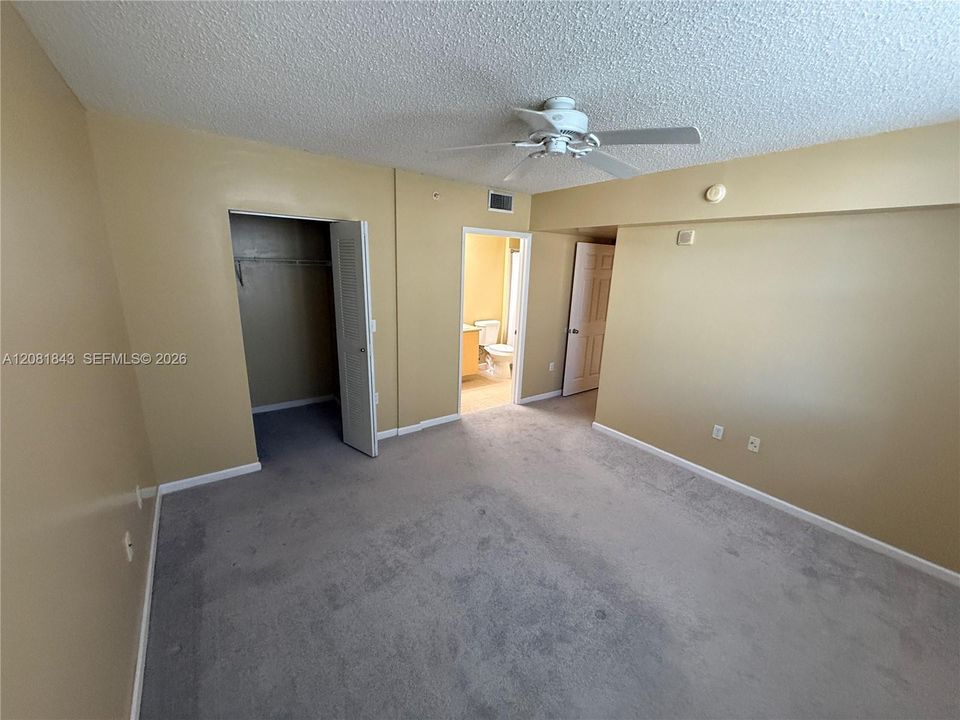 For Rent: $2,200 (2 beds, 2 baths, 1147 Square Feet)
