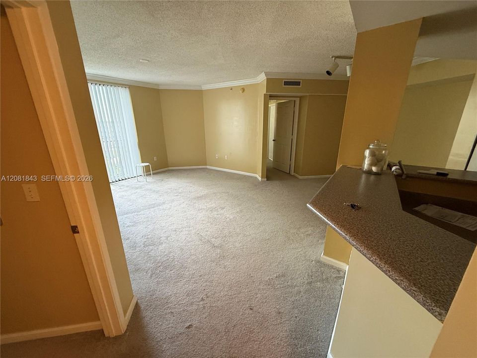 For Rent: $2,200 (2 beds, 2 baths, 1147 Square Feet)