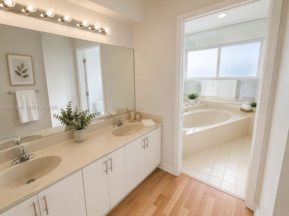 Active With Contract: $3,595 (3 beds, 2 baths, 1426 Square Feet)