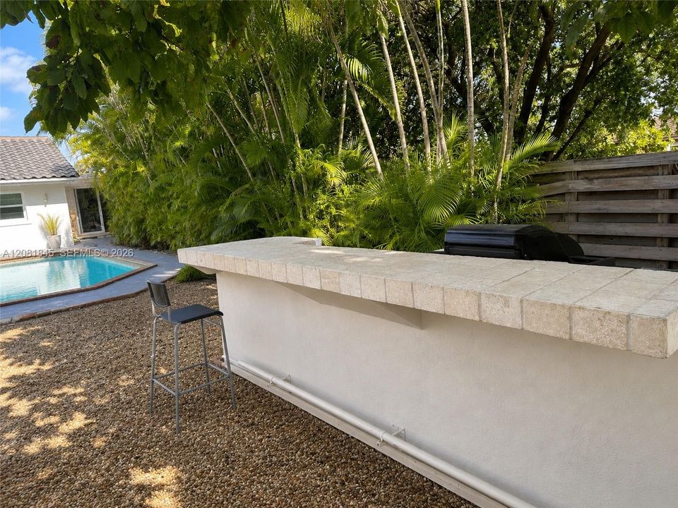 Active With Contract: $3,595 (3 beds, 2 baths, 1426 Square Feet)