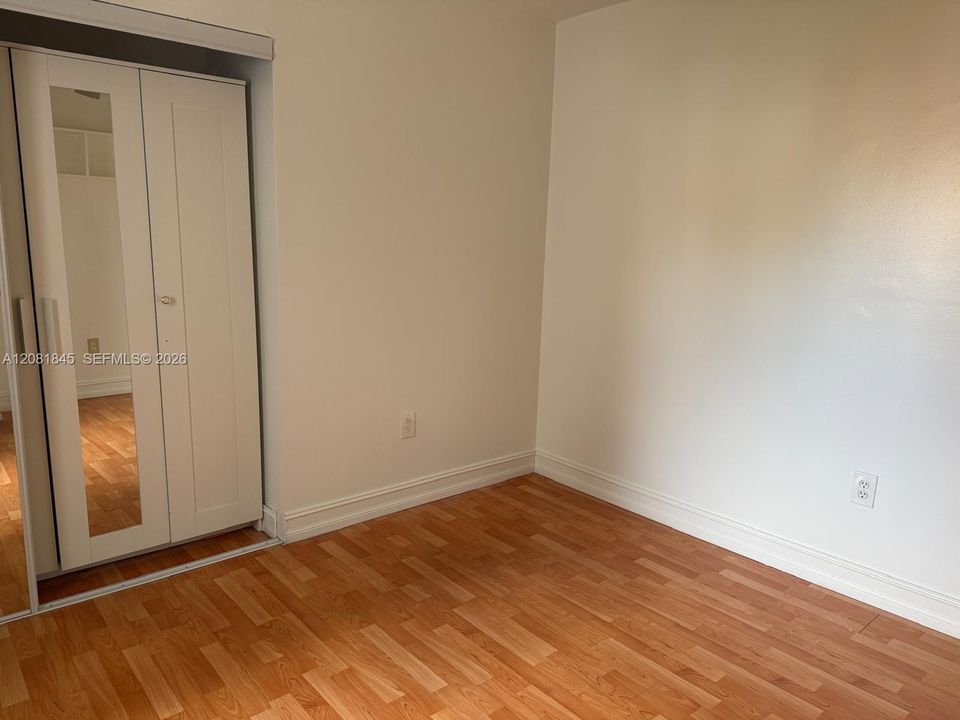Active With Contract: $3,595 (3 beds, 2 baths, 1426 Square Feet)