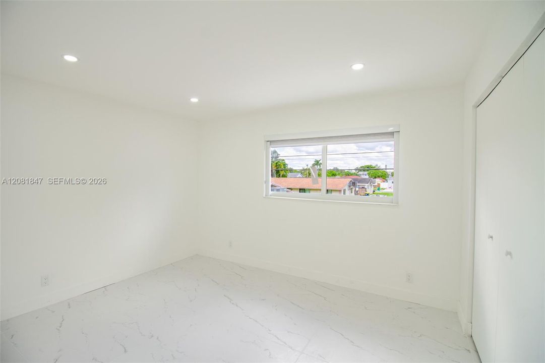 В аренду: $3,300 (2 спален, 2 ванн, 1060 Квадратных фут)