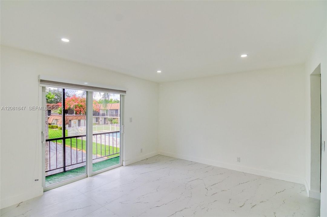 В аренду: $3,300 (2 спален, 2 ванн, 1060 Квадратных фут)
