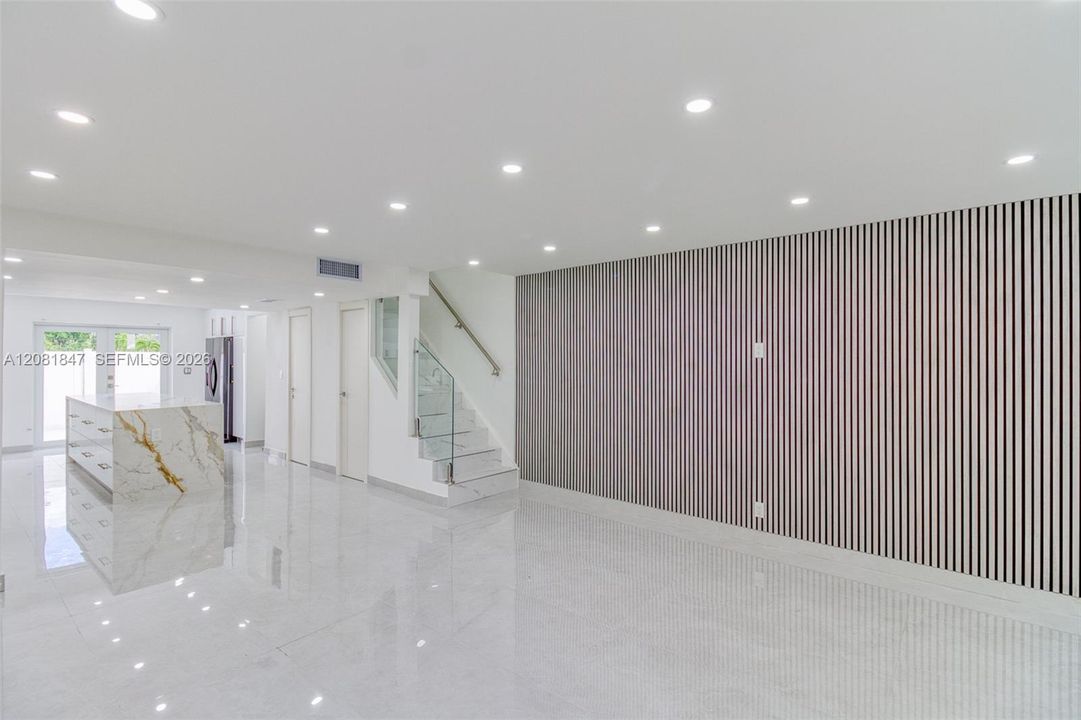 В аренду: $3,300 (2 спален, 2 ванн, 1060 Квадратных фут)