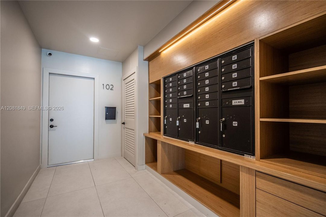 В аренду: $2,250 (1 спален, 1 ванн, 750 Квадратных фут)