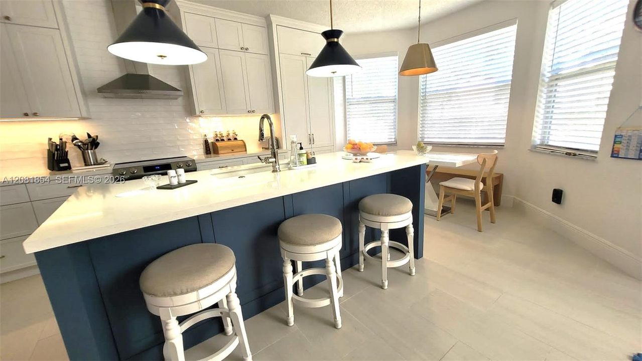 En Renta: $3,800 (3 camas, 2 baños, 2113 Pies cuadrados)
