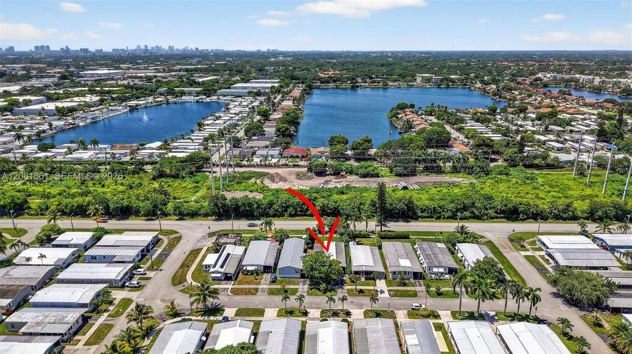 For Rent: $2,200 (2 beds, 2 baths, 905 Square Feet)