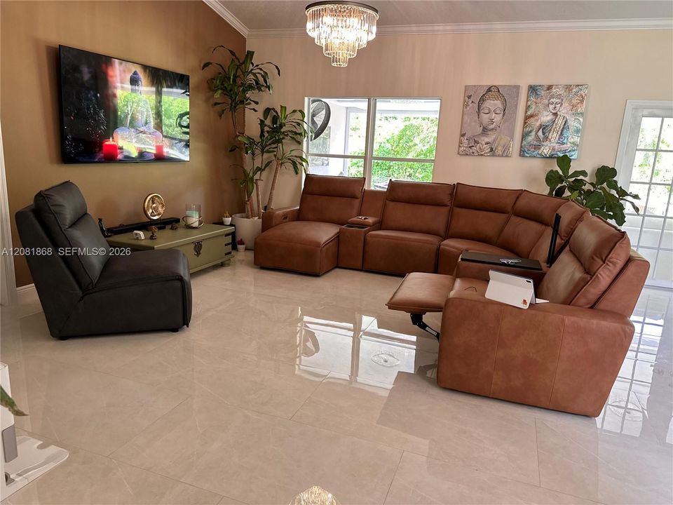 В аренду: $3,800 (3 спален, 2 ванн, 2832 Квадратных фут)