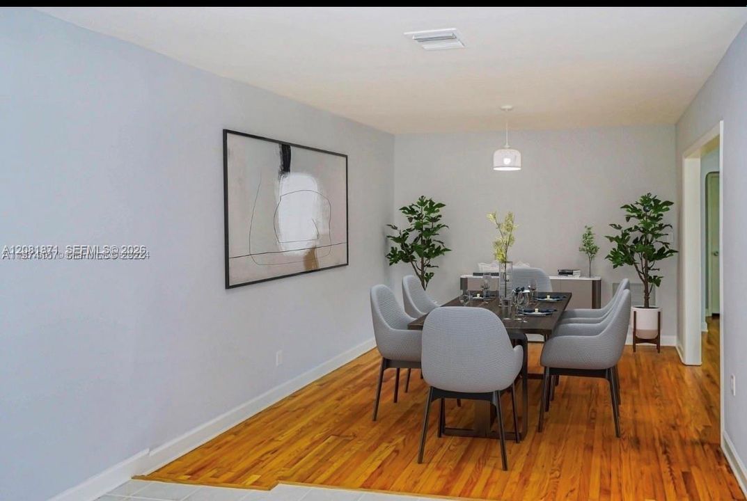 For Rent: $1,800 (2 beds, 1 baths, 2404 Square Feet)