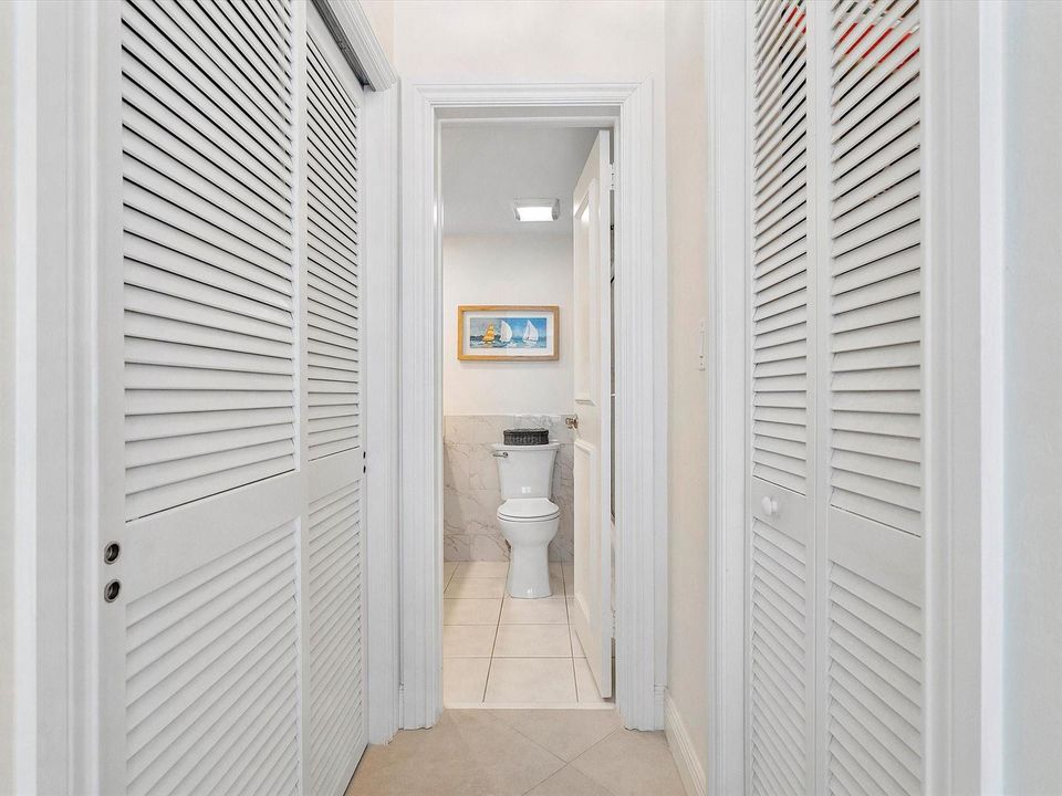 Entry/Closets