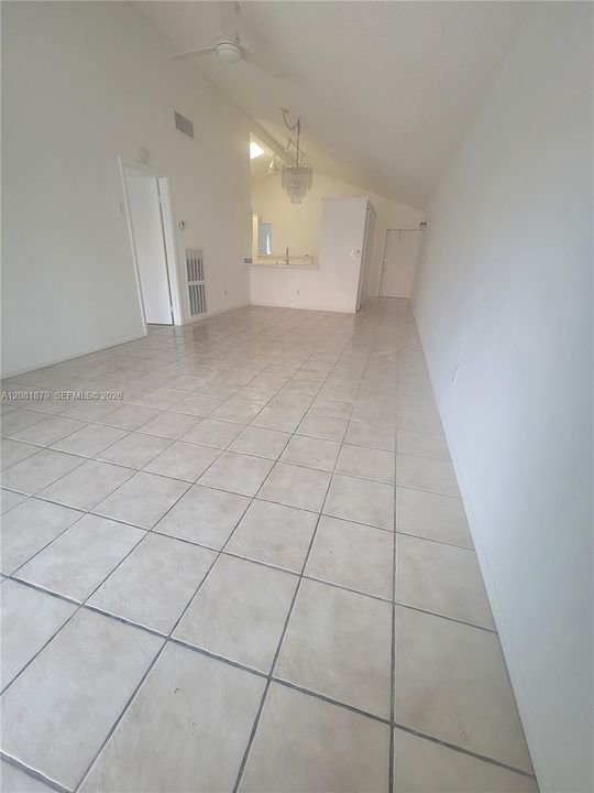 Active With Contract: $2,800 (3 beds, 2 baths, 1359 Square Feet)