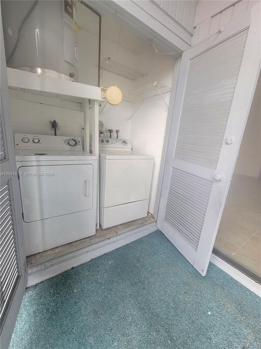 Active With Contract: $2,800 (3 beds, 2 baths, 1359 Square Feet)