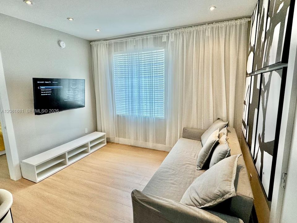 En Venta: $450,000 (2 camas, 1 baños, 612 Pies cuadrados)
