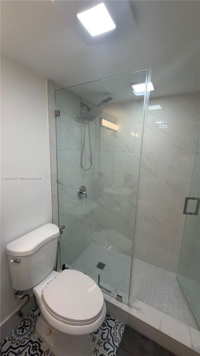 For Sale: $170,000 (2 beds, 1 baths, 650 Square Feet)