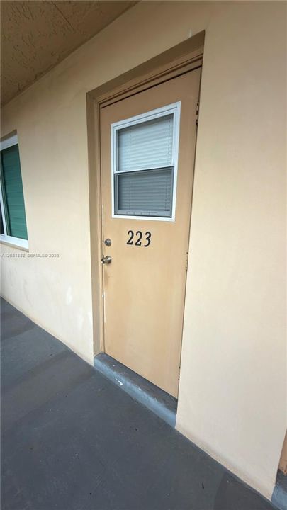 For Sale: $170,000 (2 beds, 1 baths, 650 Square Feet)