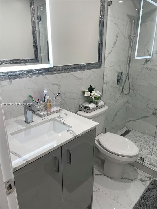 На продажу: $364,900 (3 спален, 2 ванн, 1266 Квадратных фут)