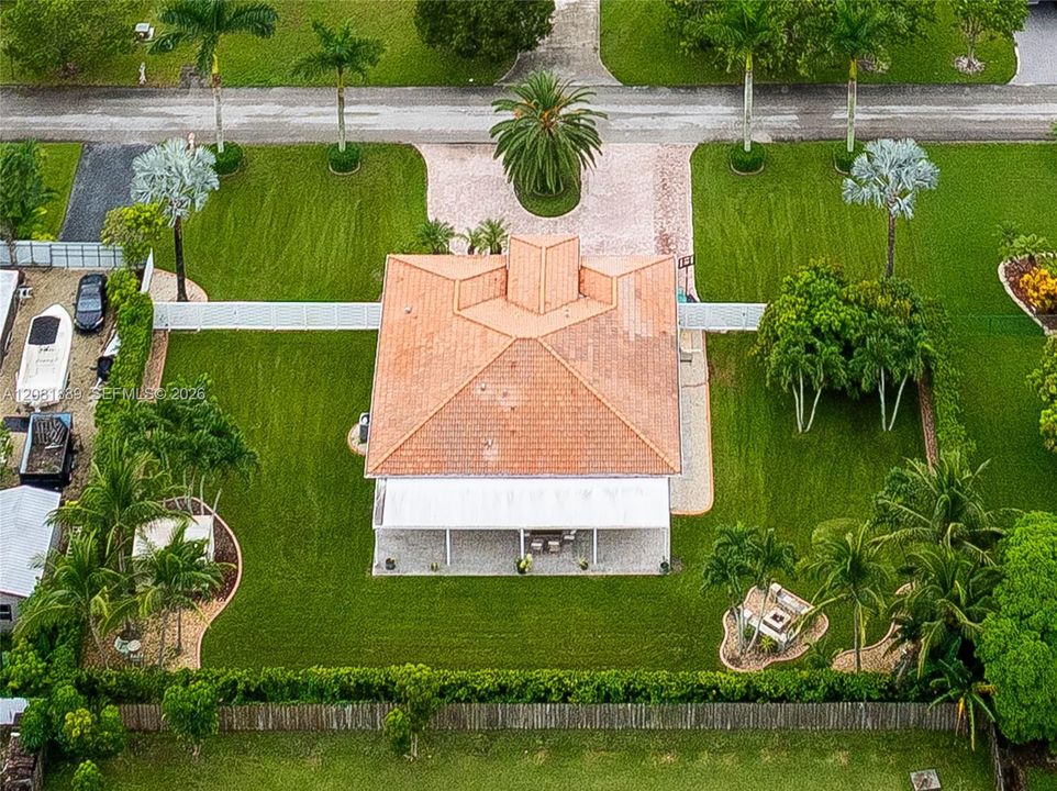 На продажу: $759,999 (4 спален, 2 ванн, 2372 Квадратных фут)