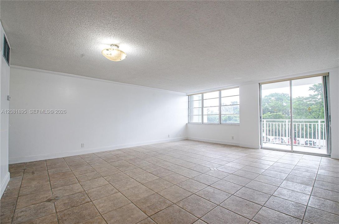 En Venta: $355,000 (2 camas, 2 baños, 1188 Pies cuadrados)