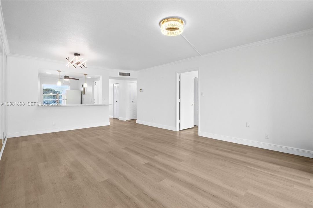 На продажу: $159,500 (2 спален, 2 ванн, 1006 Квадратных фут)