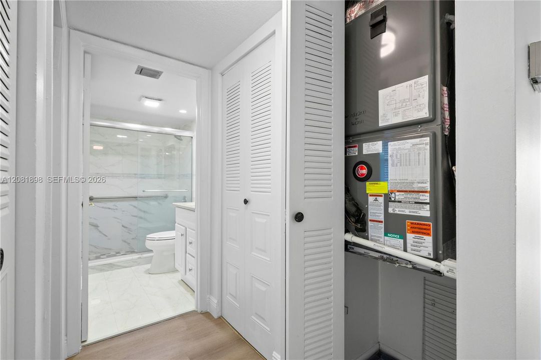 На продажу: $159,500 (2 спален, 2 ванн, 1006 Квадратных фут)