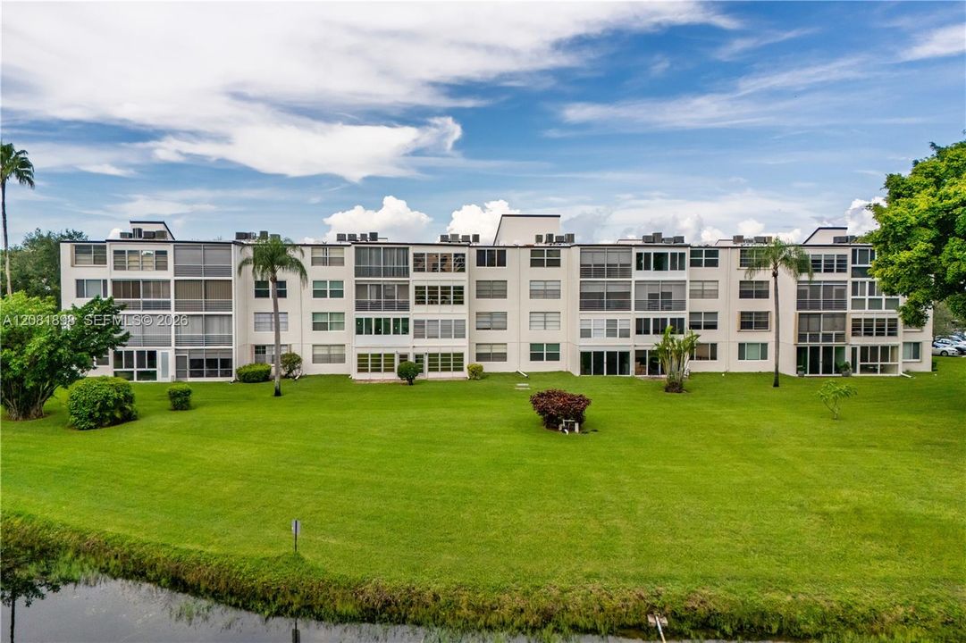 На продажу: $159,500 (2 спален, 2 ванн, 1006 Квадратных фут)