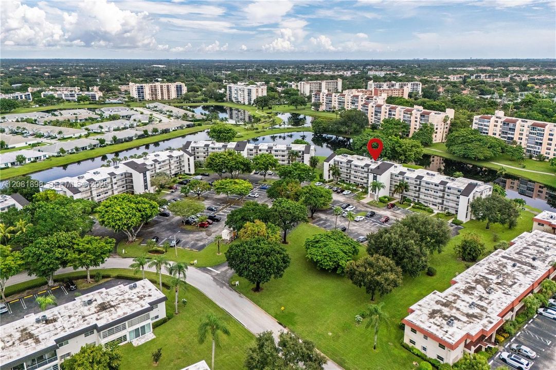 На продажу: $159,500 (2 спален, 2 ванн, 1006 Квадратных фут)