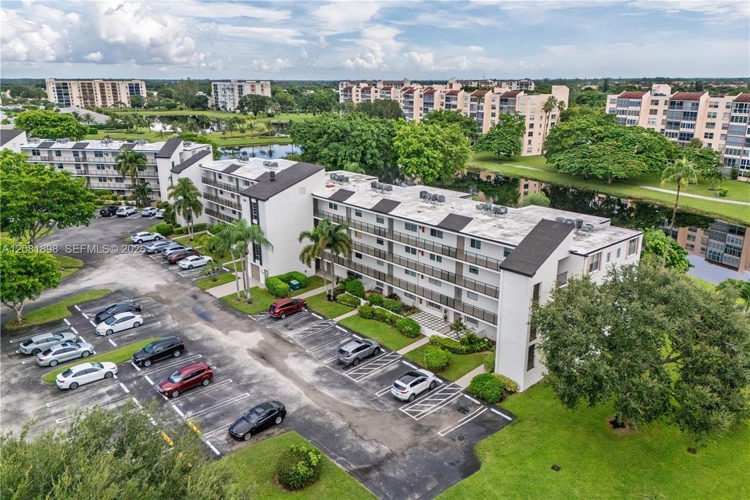 На продажу: $159,500 (2 спален, 2 ванн, 1006 Квадратных фут)