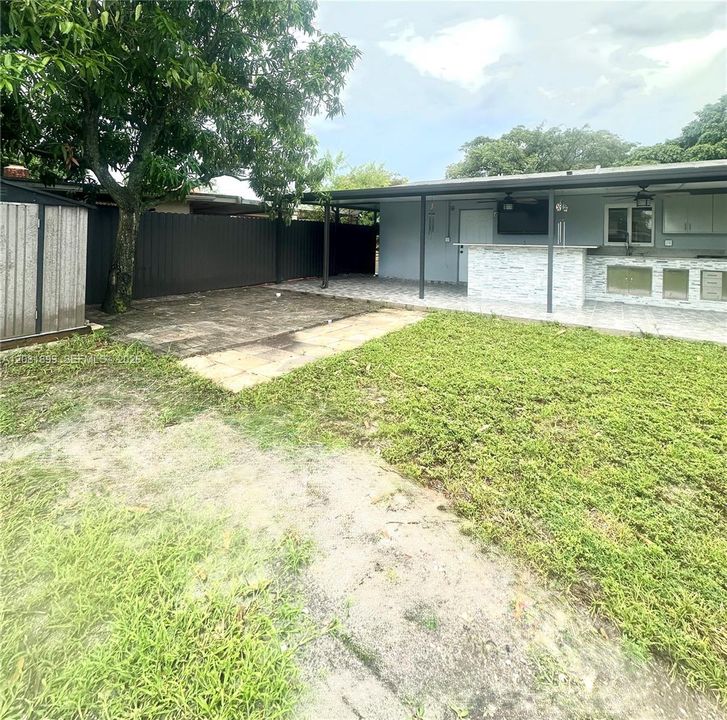 For Rent: $3,600 (3 beds, 1 baths, 1000 Square Feet)