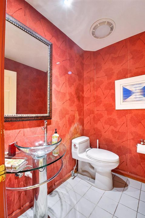 POWDER ROOM
