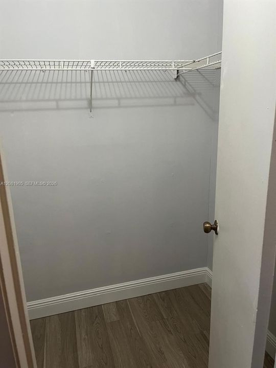 For Rent: $1,425 (1 beds, 1 baths, 619 Square Feet)