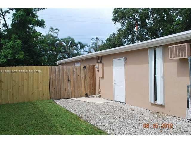 В аренду: $2,600 (3 спален, 1 ванн, 1749 Квадратных фут)