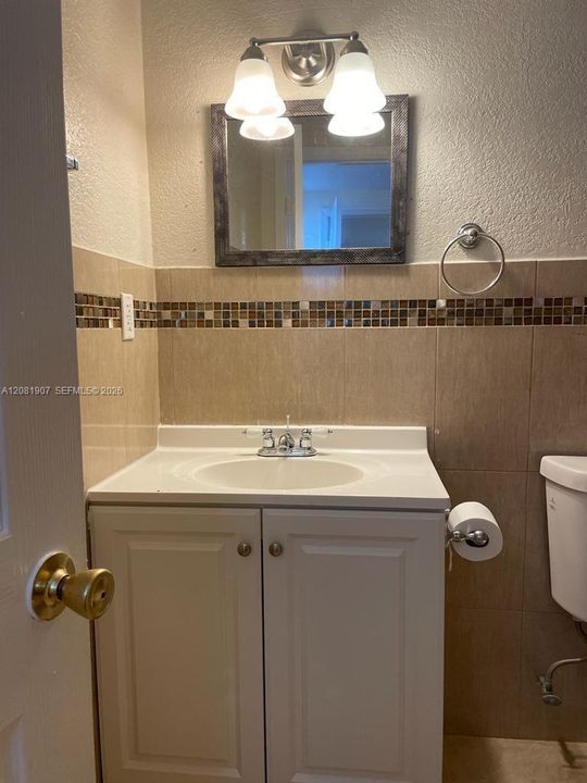 В аренду: $2,600 (3 спален, 1 ванн, 1749 Квадратных фут)