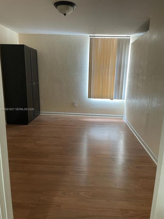 В аренду: $2,600 (3 спален, 1 ванн, 1749 Квадратных фут)