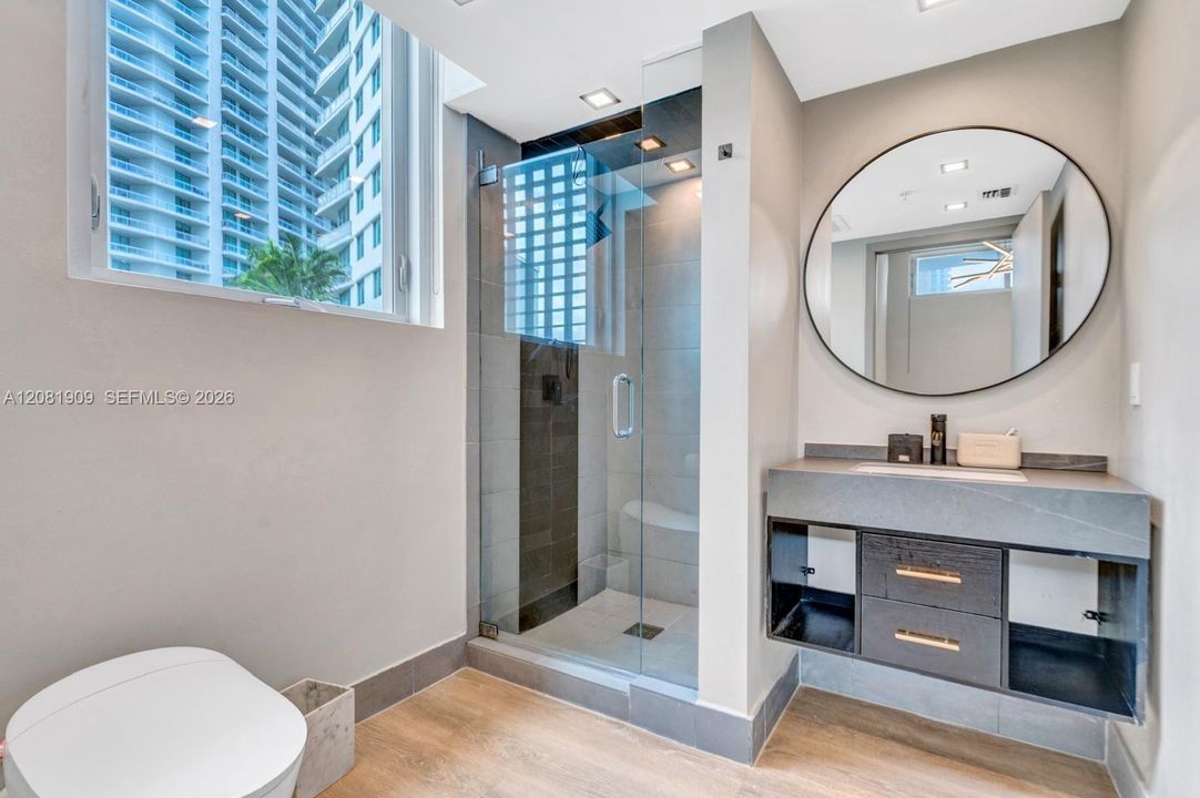 For Rent: $8,500 (3 beds, 3 baths, 1641 Square Feet)