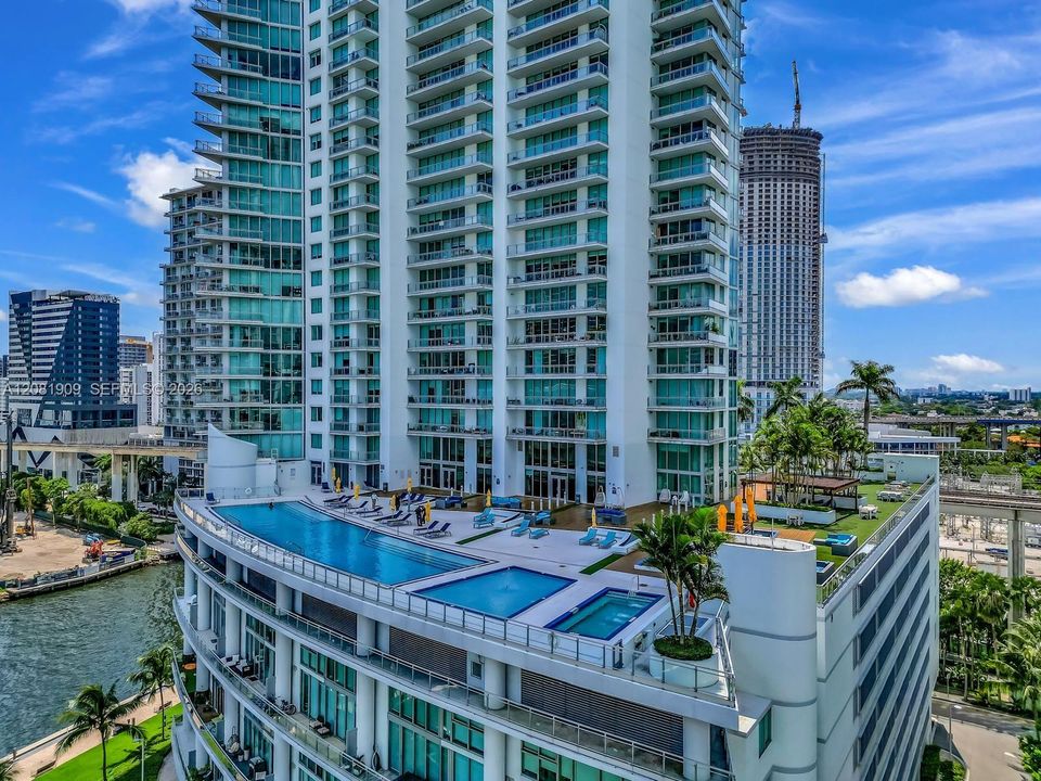 For Rent: $8,500 (3 beds, 3 baths, 1641 Square Feet)