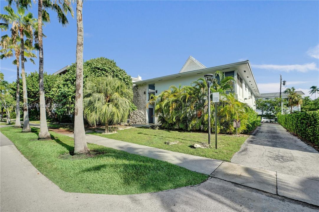 En Venta: $529,000 (1 camas, 1 baños, 790 Pies cuadrados)