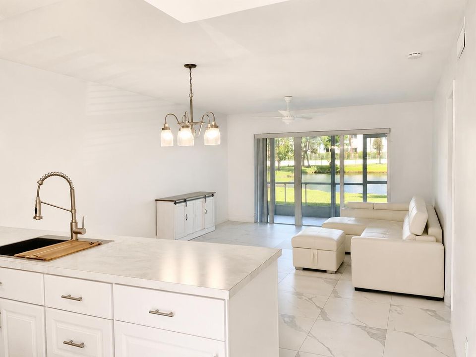 Kitchen/Living Room