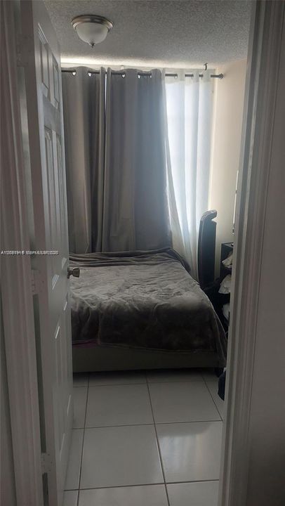 На продажу: $118,000 (2 спален, 2 ванн, 1160 Квадратных фут)
